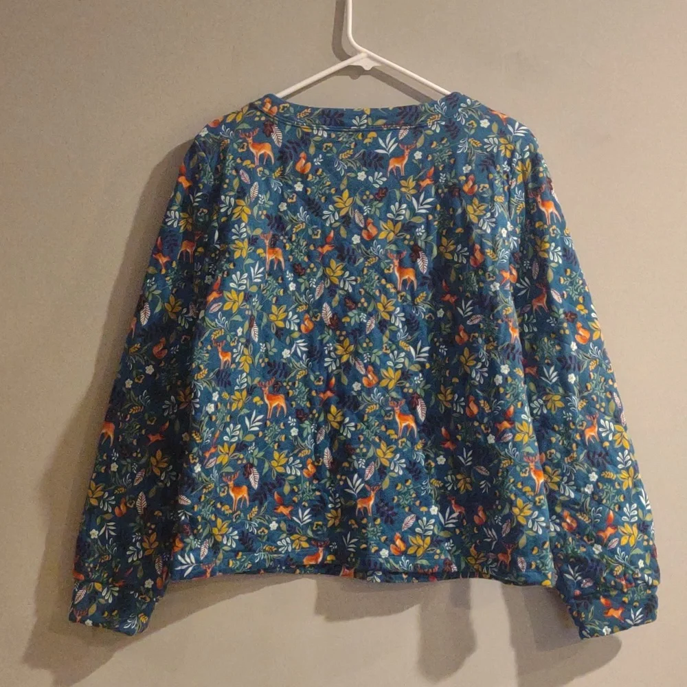 Talbots Women's‎ Medium Woodland Ditzy Quilted Sweatshirt - Picture 4 of 7